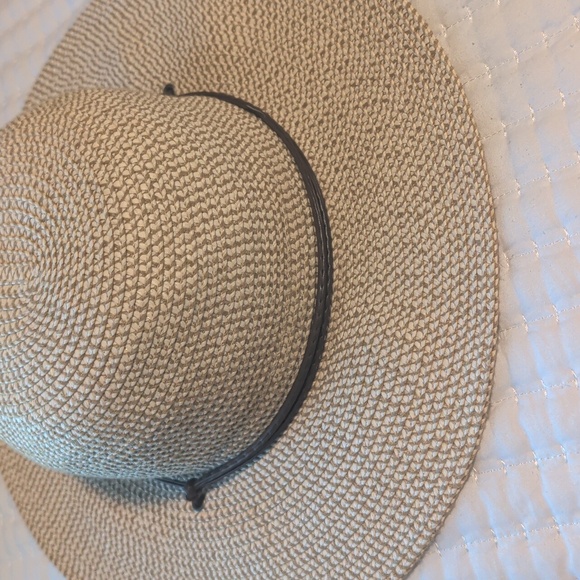 Solar Escapes Sun Hat, Adjustable - Picture 3 of 8